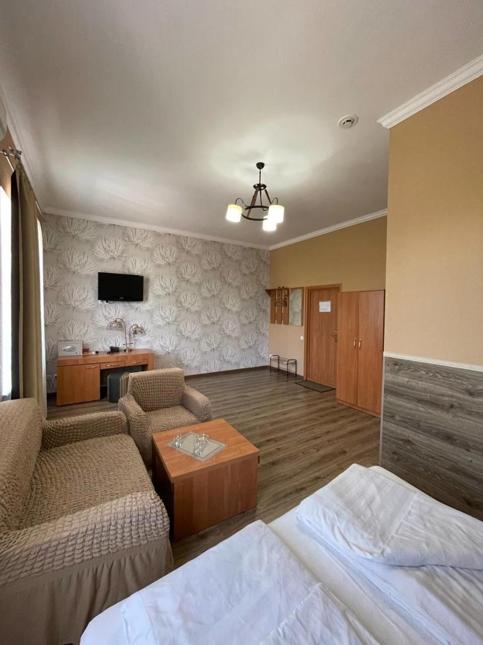 Shanyrak Hotel Temirtau Bagian luar foto
