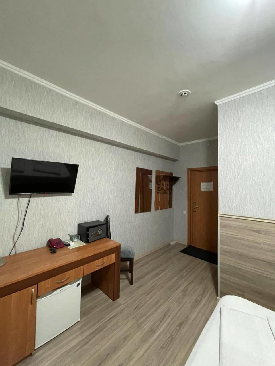 Shanyrak Hotel Temirtau Bagian luar foto